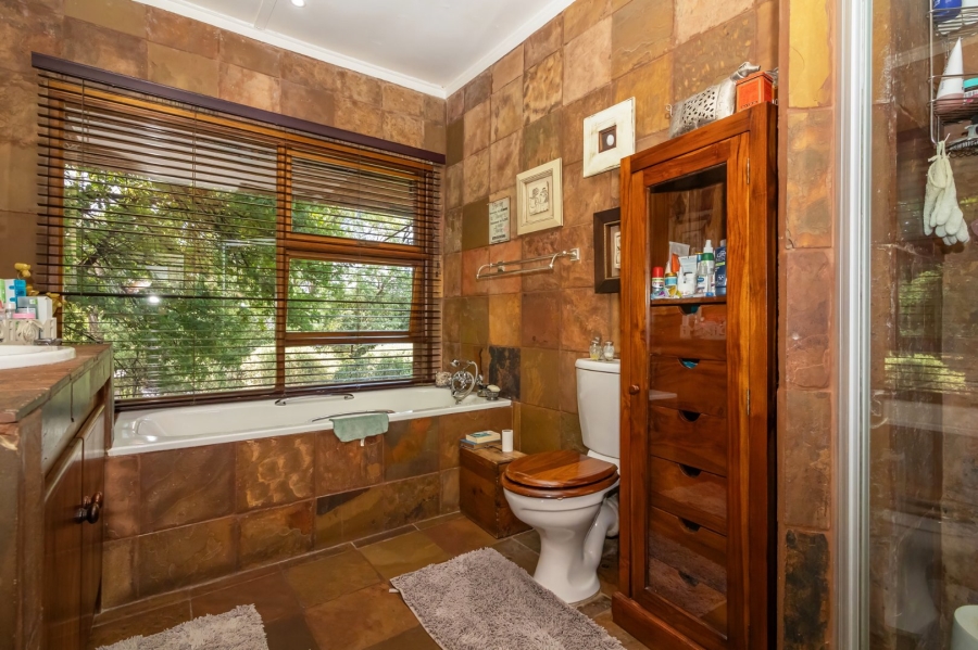 4 Bedroom Property for Sale in Wilgenhof Free State